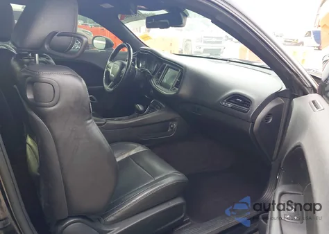 2018 Dodge Challenger Sxt Plus z USA, uszkodzony, nr VIN 2C3CDZAG3JH333537